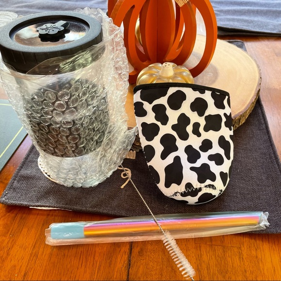 Other - 24 oz Bubble tea, smoothie cup with sleeve, straw, brush-NWT